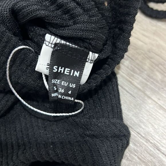Shein top  - Picture 2 of 2